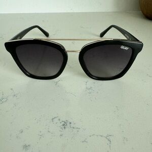 Quay Sweet Dreams black